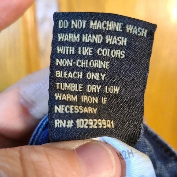 SUZANNE Betro Jean Shorts - Picture 9 of 9